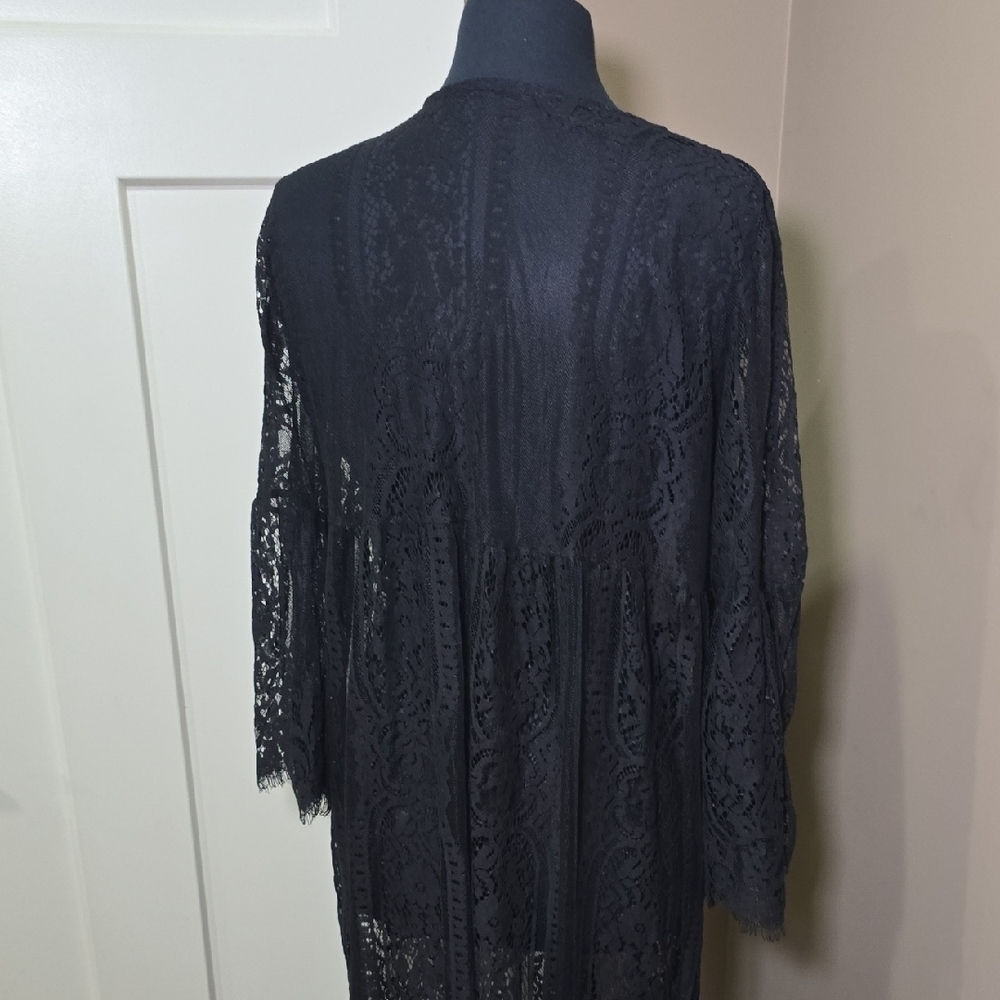 Long Detailed Lace Cover-Up Robe - Picture 9 of 9